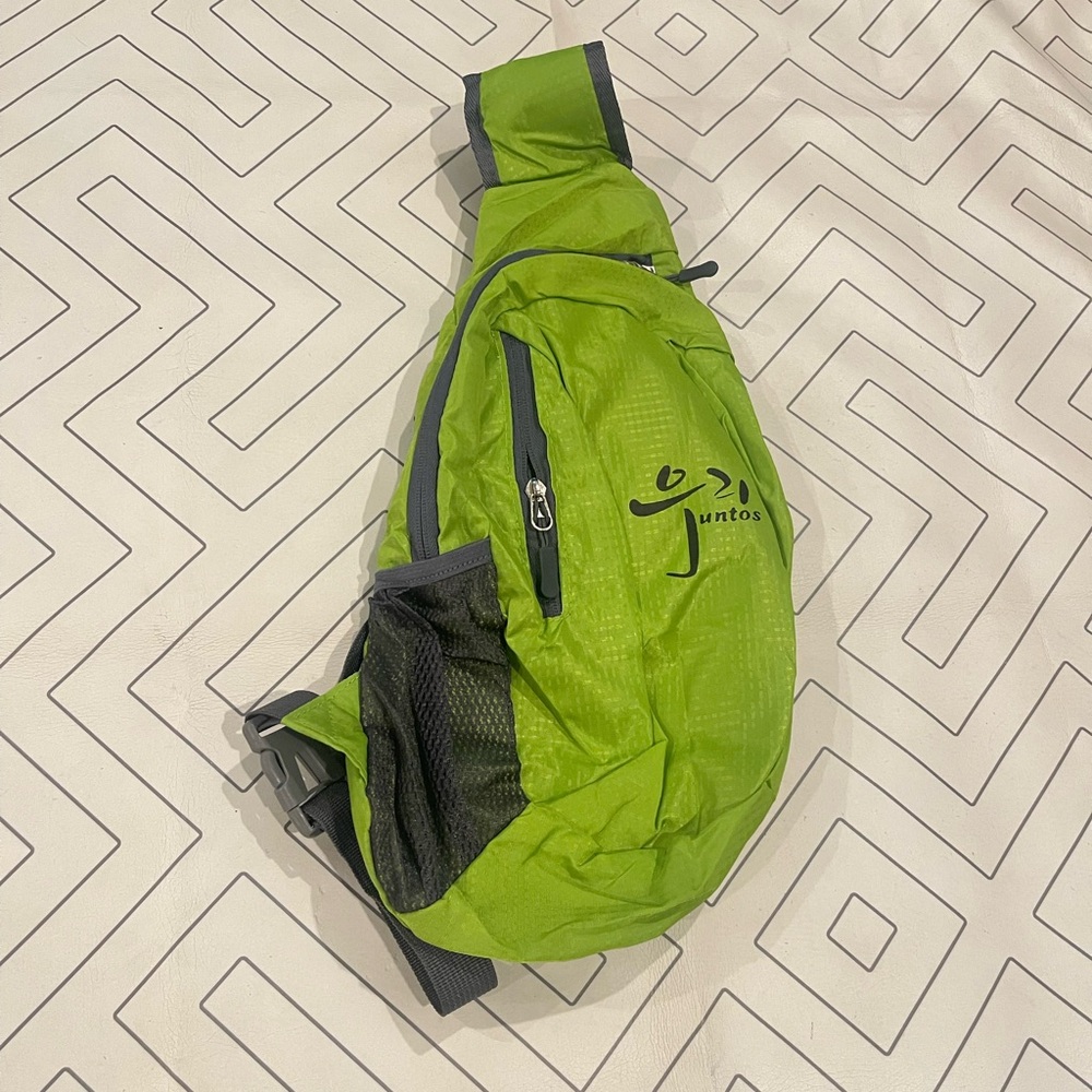 Juntos Green Sling Backpack